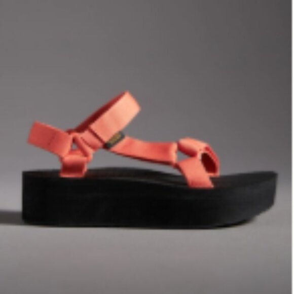 Teva Flatform Universal Sandals 10 41 coral orange - Picture 1 of 5